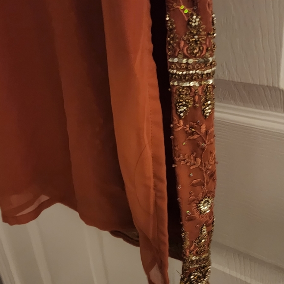 Tunic - Picture 6 of 8